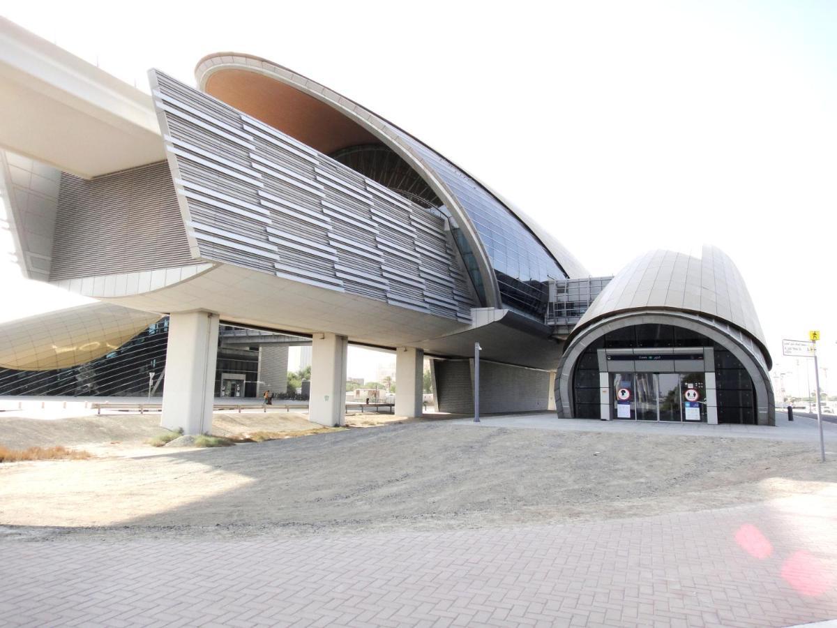 Al Jaddaf Star * Dubai