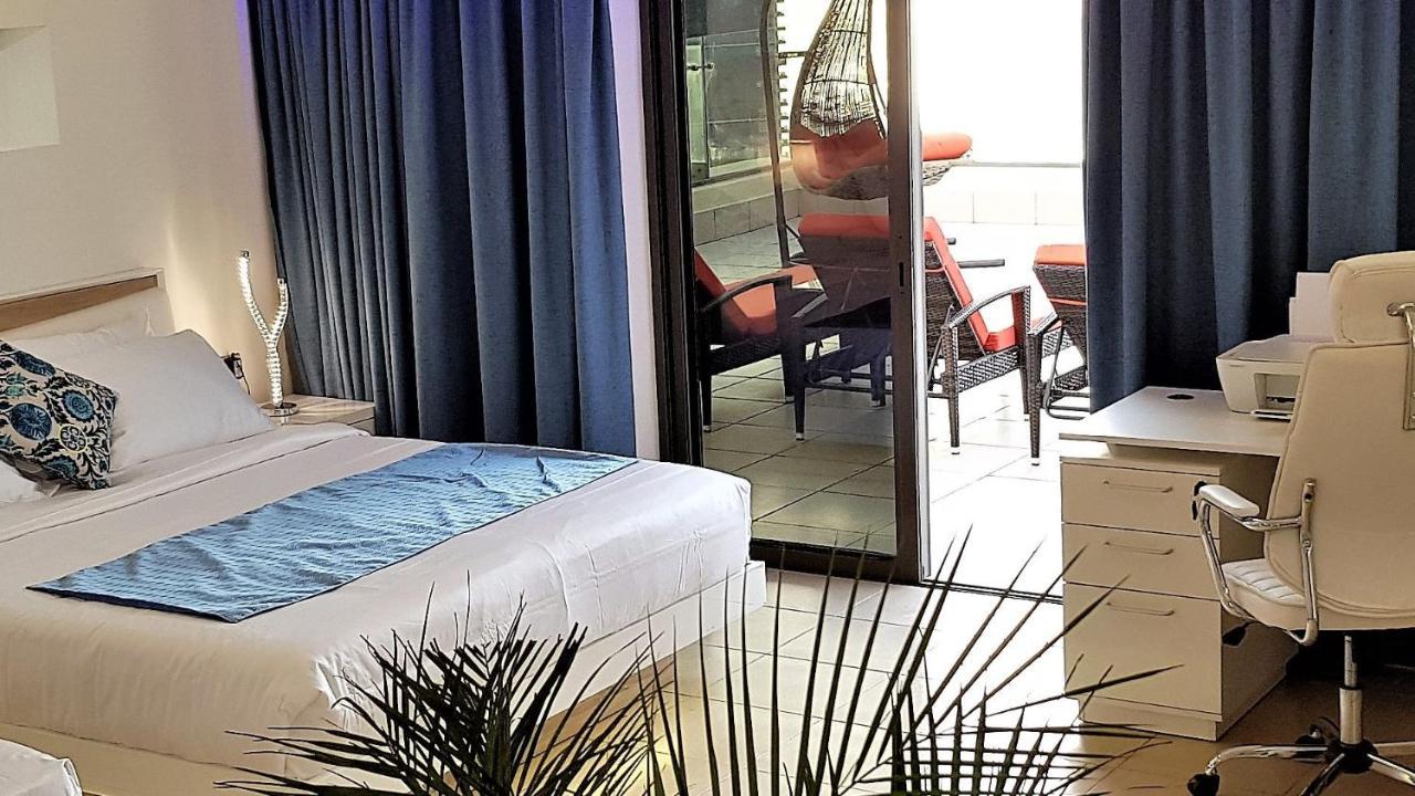 Jbr Penthouse With Terrace Pool Apartment