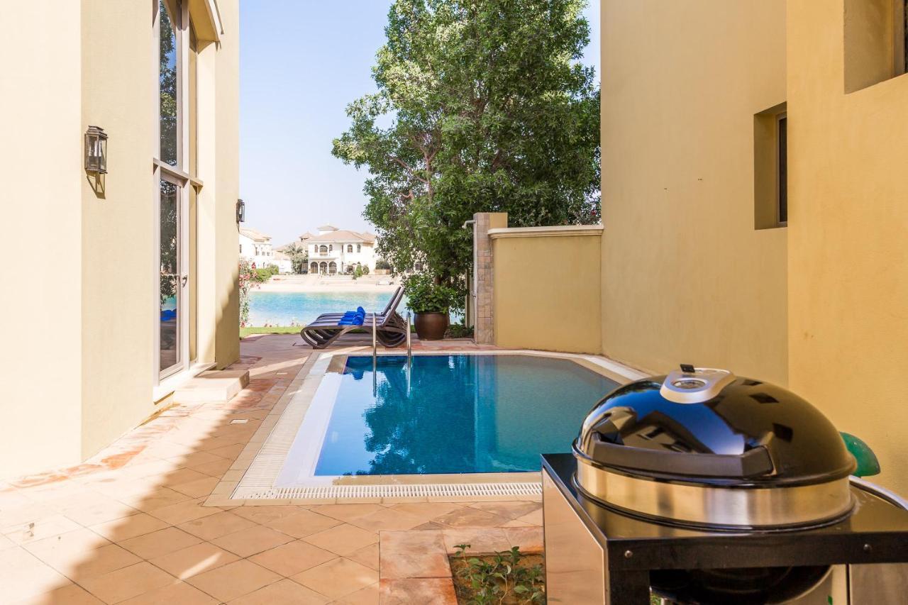 Chic 4br With Assistant And Private Pool On Palm Jumeirah By Deluxe Homes Villa *