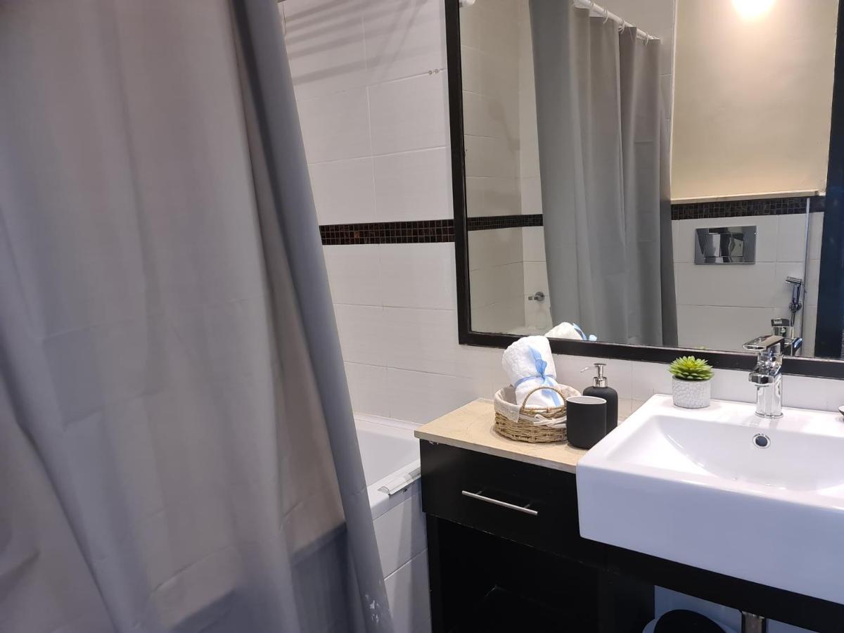 Green Sky Holiday With Shared Kitchen And Lounge Homestay