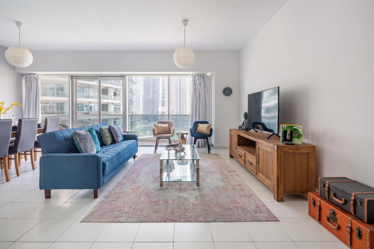 Frank Porter - Marina Tower Apartment