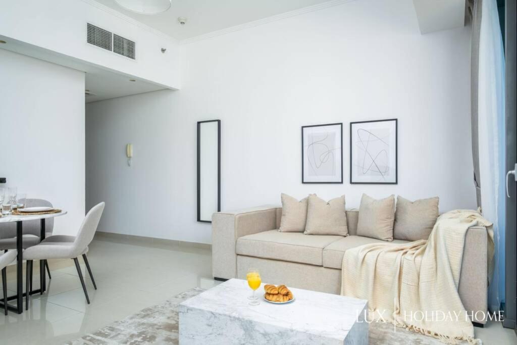 Lux - Spectacular Marina Waterfront 2 Apartment Dubai