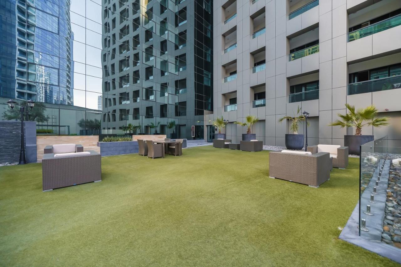 Apartment Higuests - Cozy Studio With Balcony In Business Bay Dubai