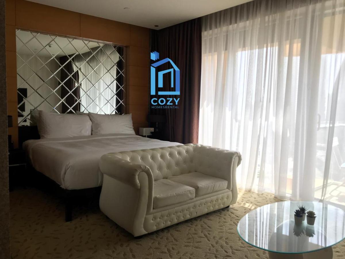 The Address Mall Burj Khalifa View 3 *