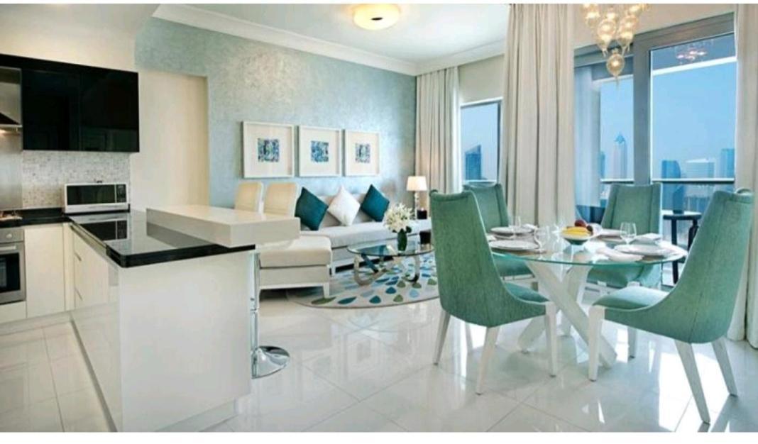 Luxurious - Damac Mall Street Apartment Dubai