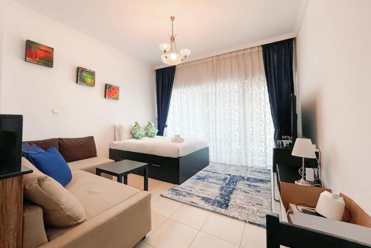 Key View - Burj Al Nujoom Apartment Dubai