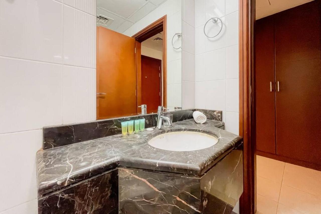 Key View - Burj Al Nujoom Apartment