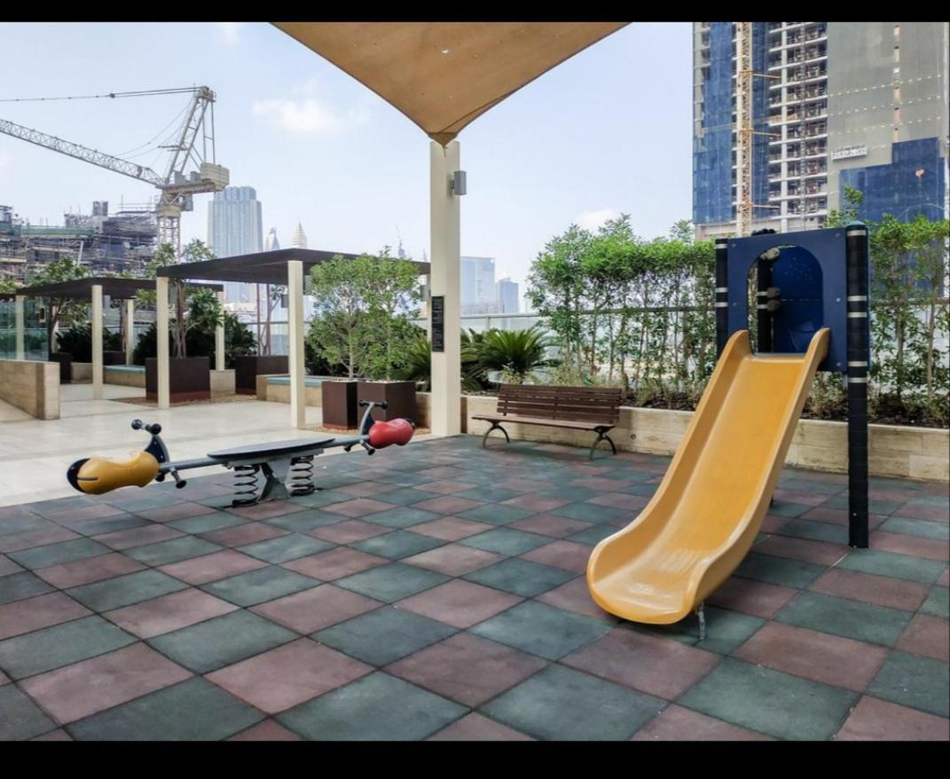 Luxurious - Damac Mall Street Apartment