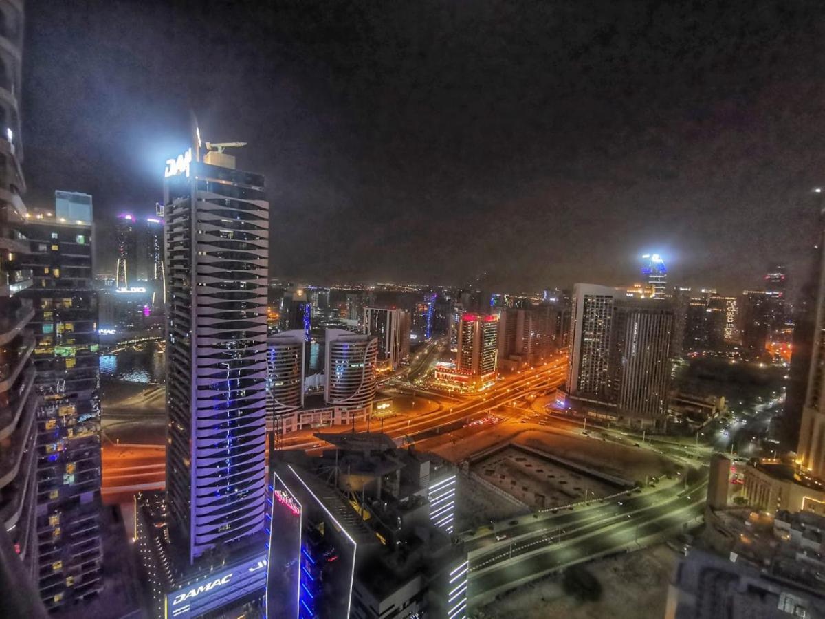 Apartment Luxurious - Damac Mall Street *