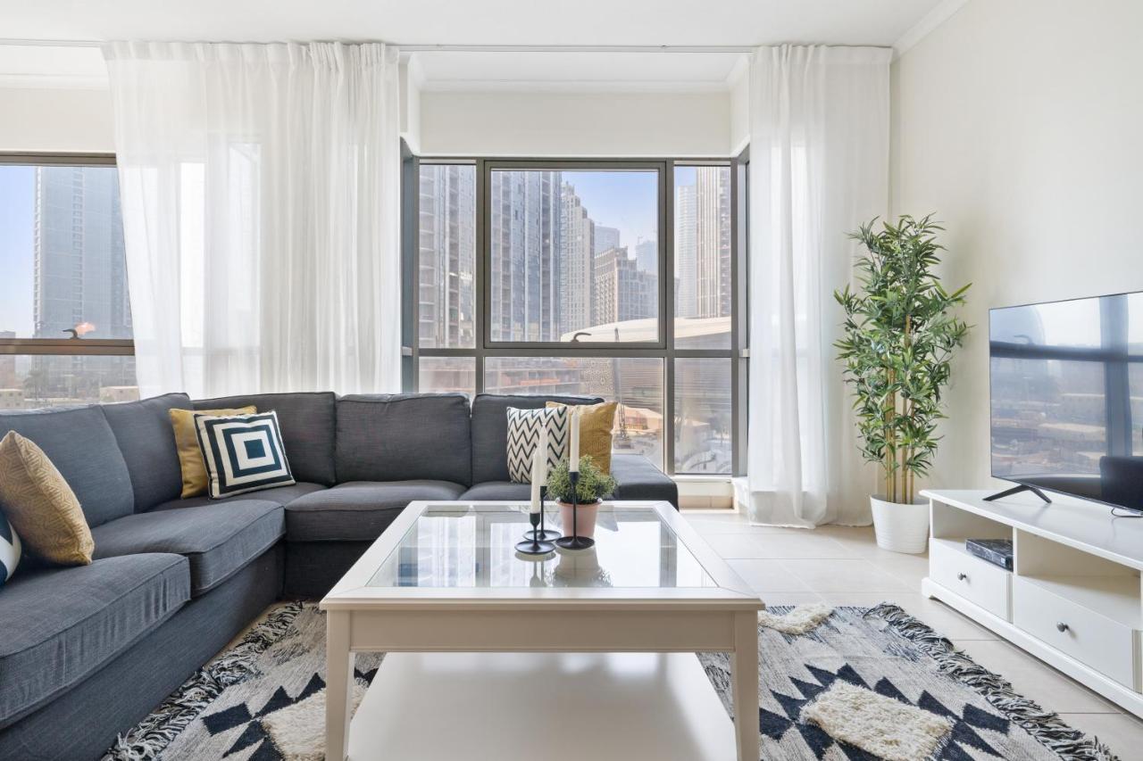 Apartment Stylish With Partial Burj Khalifa View *