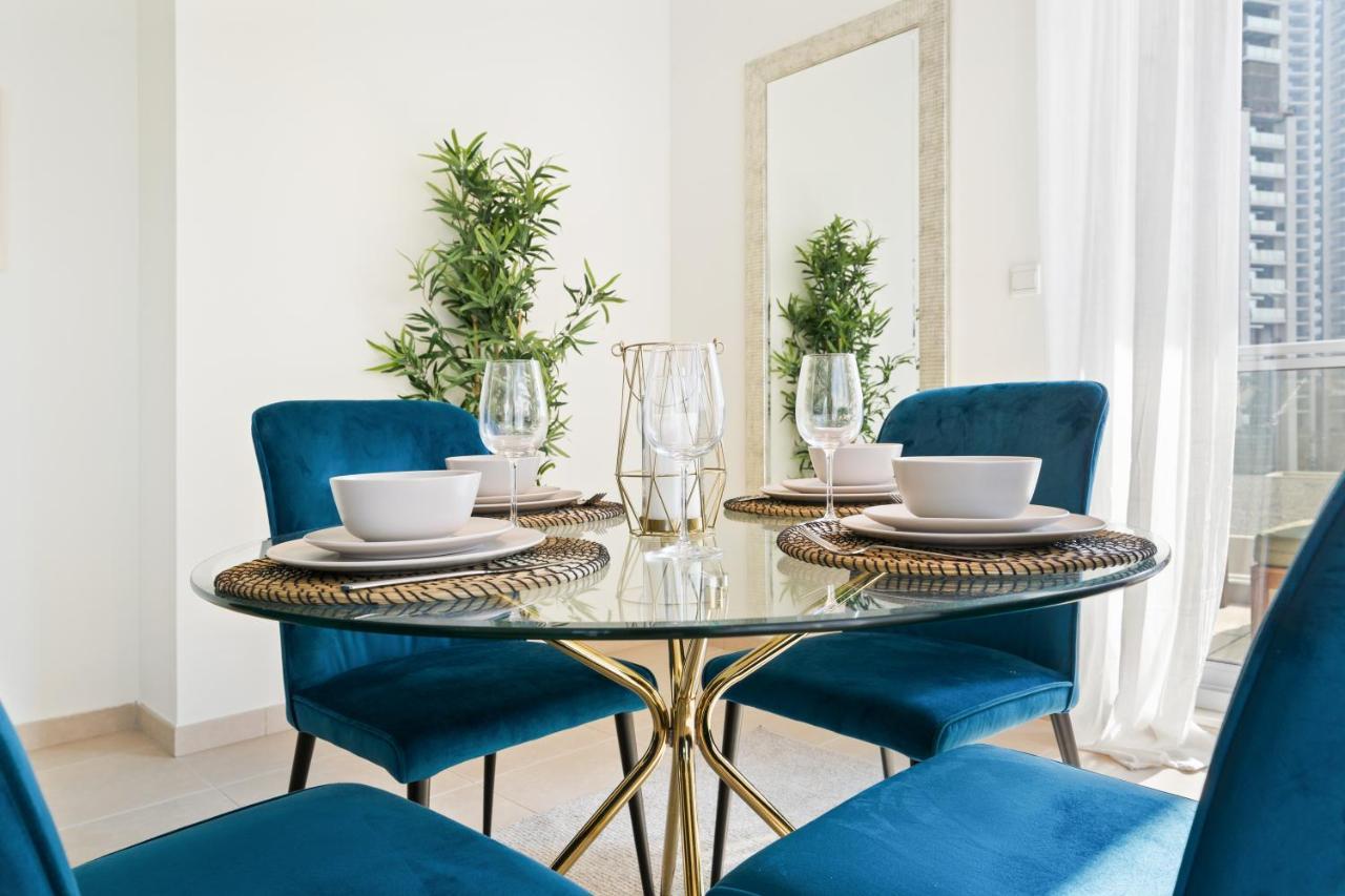 Stylish With Partial Burj Khalifa View Apartment Dubai