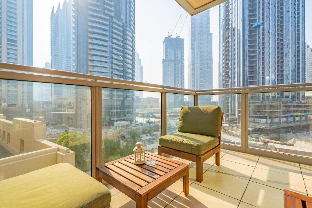 Apartment Stylish With Partial Burj Khalifa View *