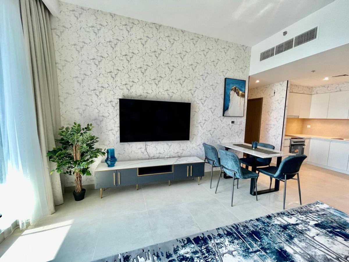 Ultimate Luxury At Creek Horizon Waterfront