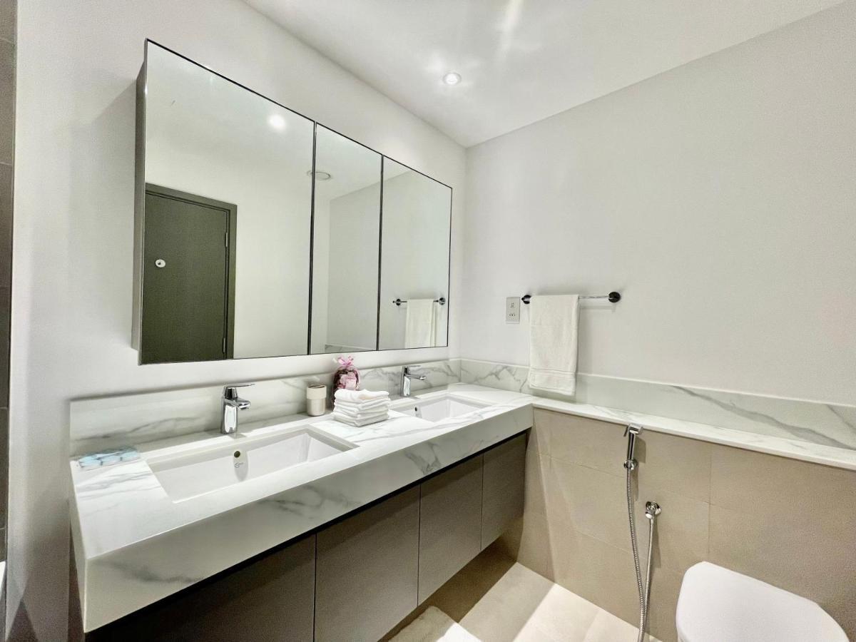 Ultimate Luxury At Creek Horizon Waterfront *