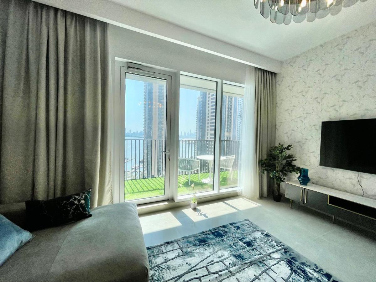Ultimate Luxury At Creek Horizon Waterfront Apartment