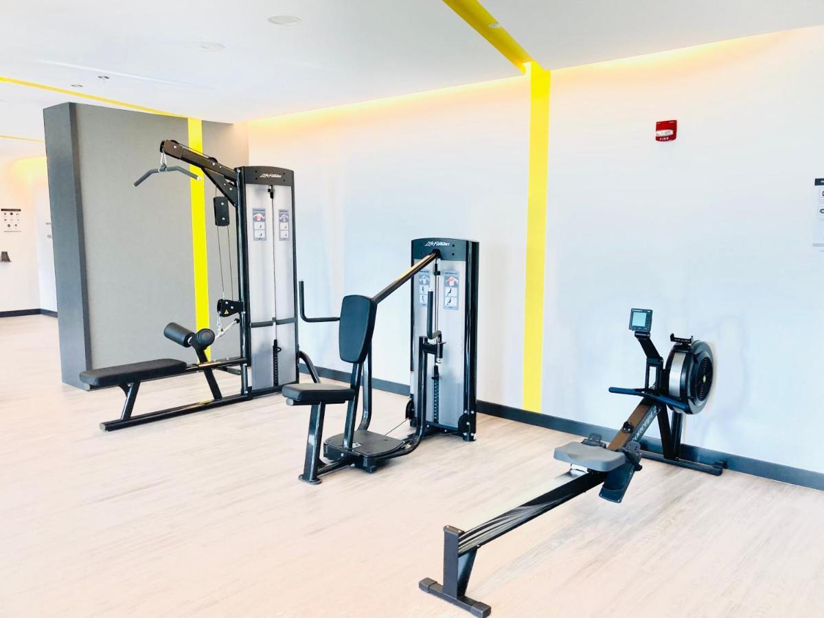 Ultimate Luxury At Creek Horizon Waterfront Apartment Dubai
