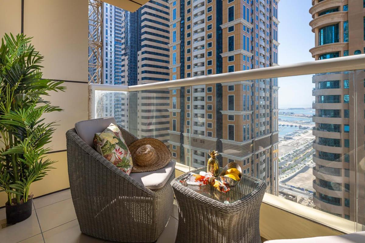 Frank Porter - Sulafa Tower Apartment Dubai