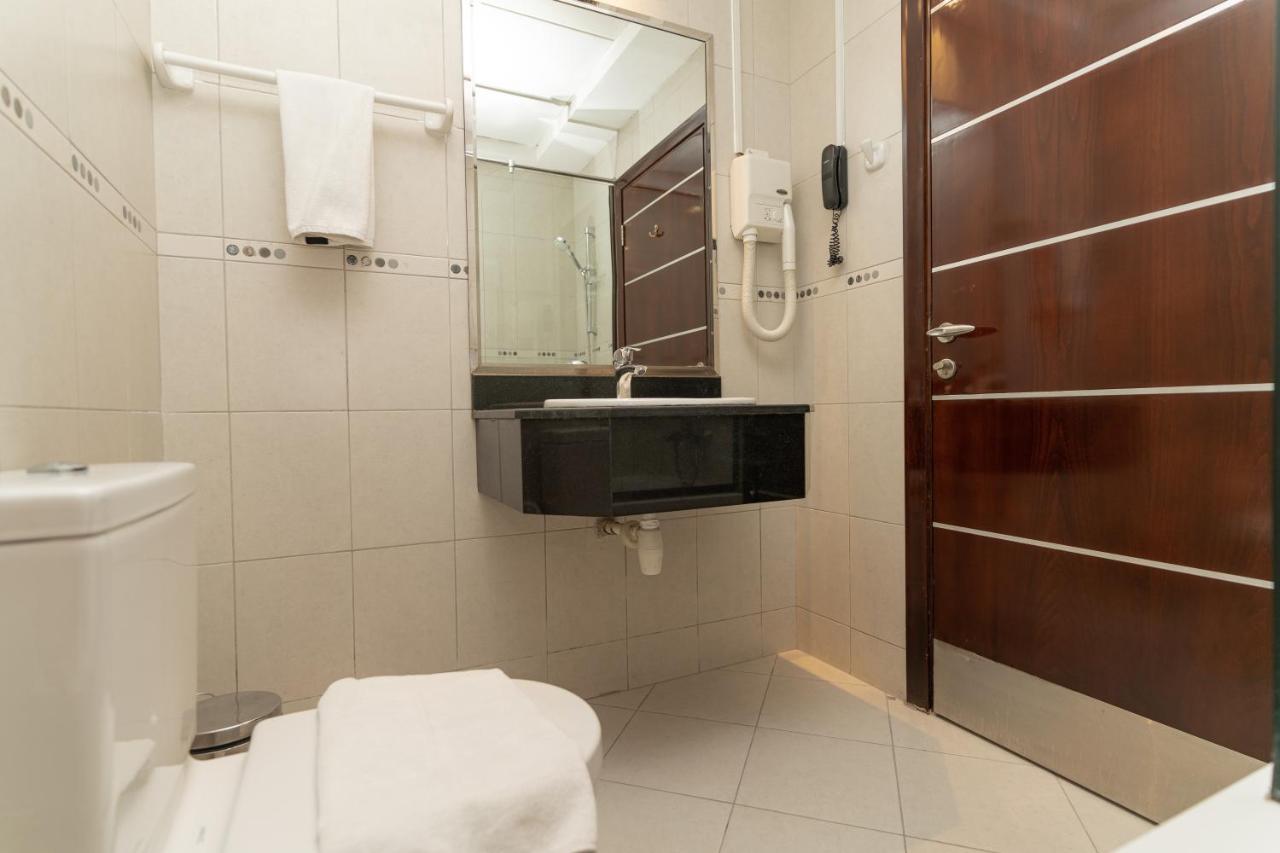 Rh- Modern Urban Oasis, Spacious 02rb Near Mall Of Emirates Apartment *