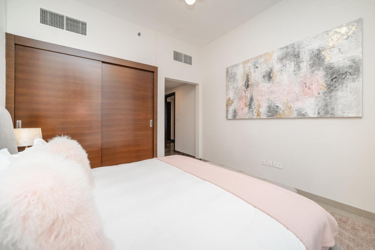Luton - Sparkle Towers, Marina 20ab 7 Apartment