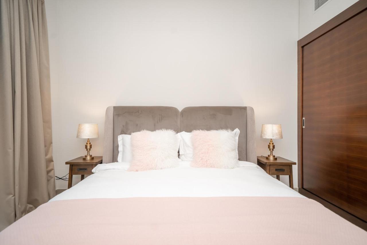 Luton - Sparkle Towers, Marina 20ab 7 Apartment