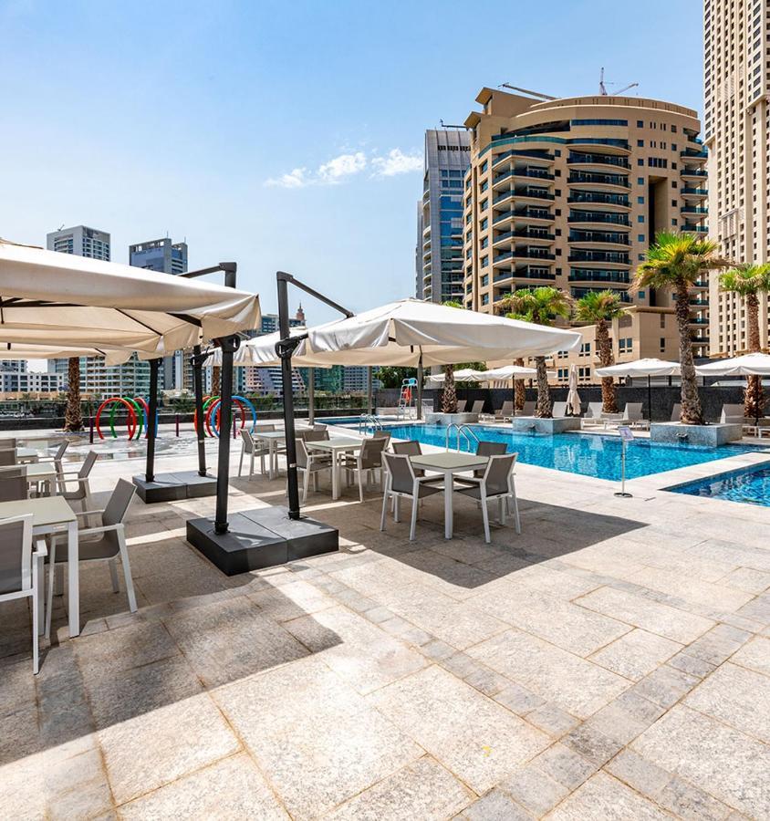 Apartment Luton - Sparkle Towers, Marina 20ab 7