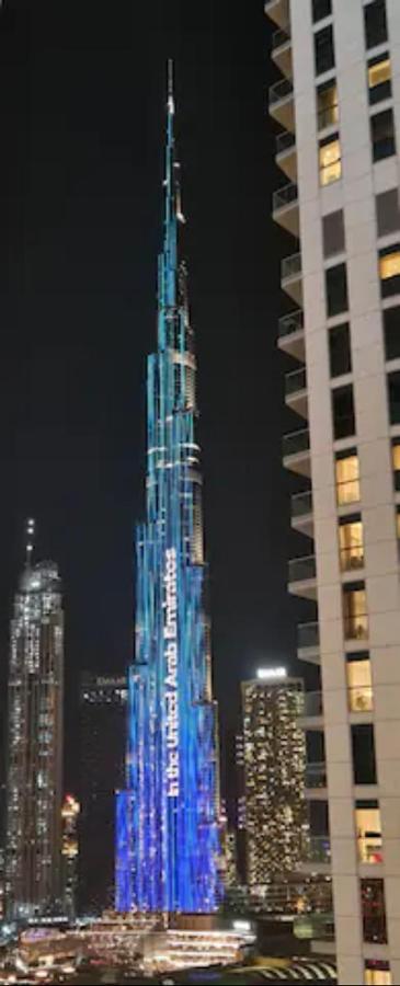 Elegant With Burj Khalifa View, Downtown Dubai