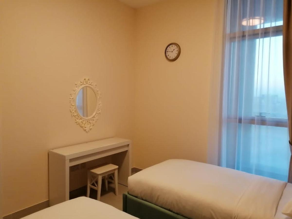 Luxurious Two Bedrooms With Maid Apartment