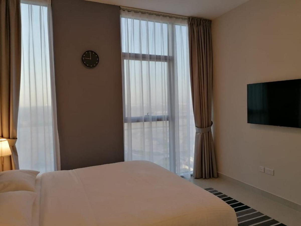 Luxurious Two Bedrooms With Maid Apartment *