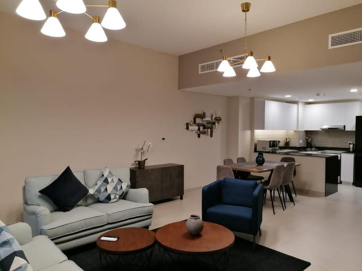 Luxurious Two Bedrooms With Maid Apartment