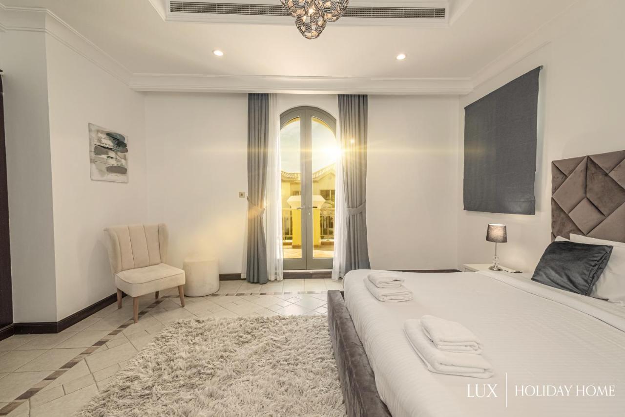Lux - The Savoy Palm Villa