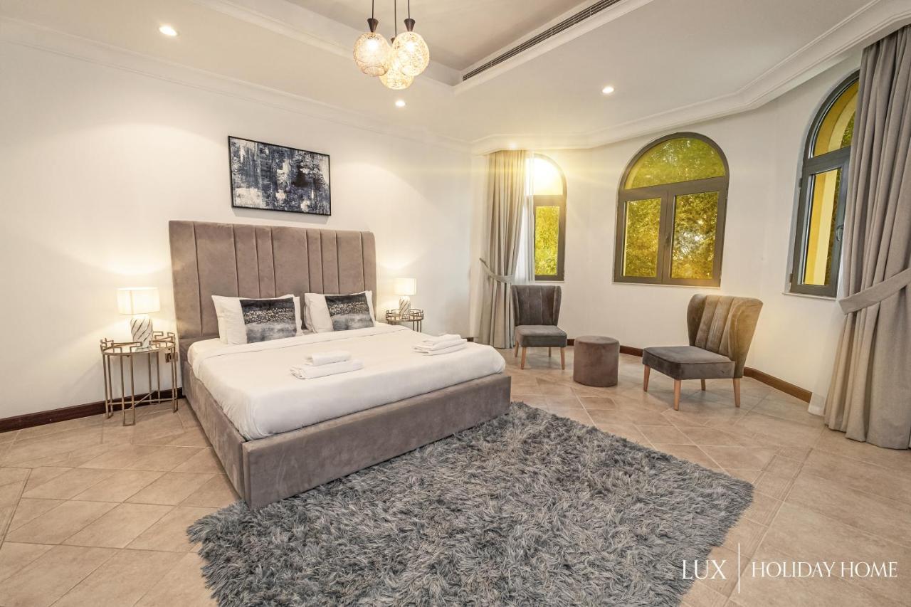 Lux - The Savoy Palm Villa *