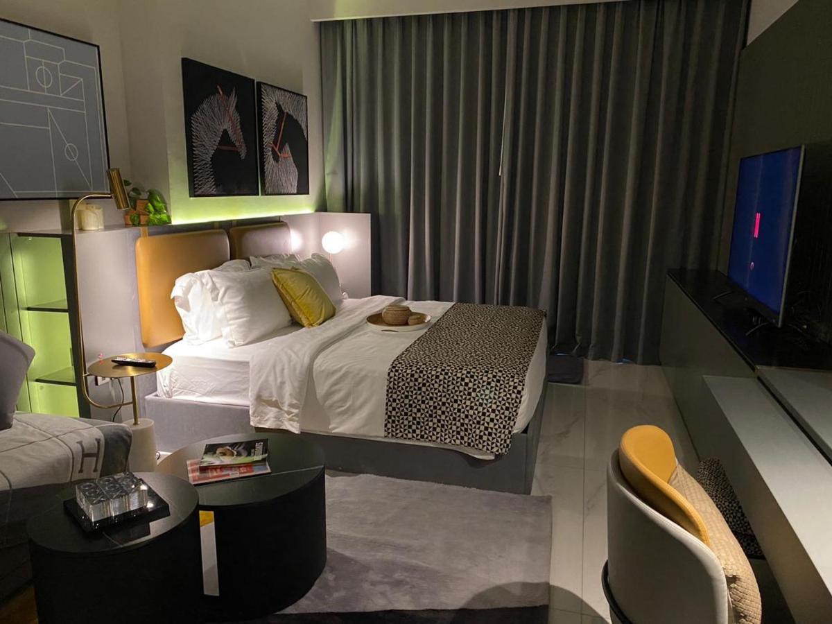 Urban Getaway Downtown Apartment Dubai