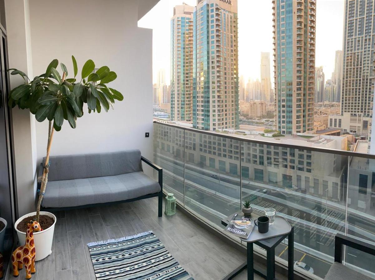 Urban Getaway Downtown Apartment *