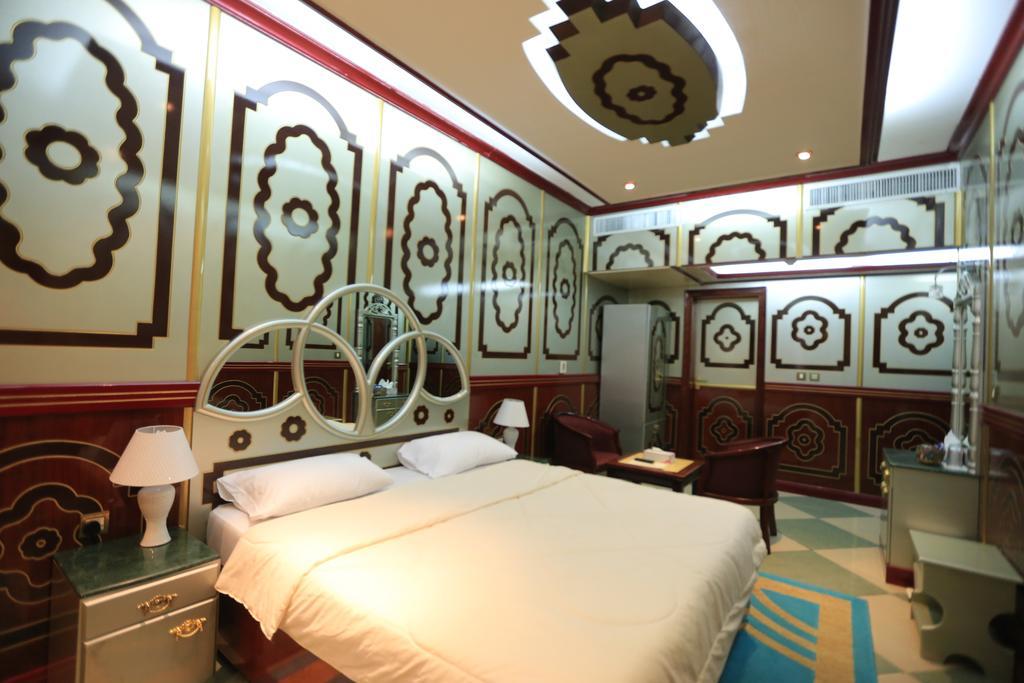 Sun International Hotel 2*