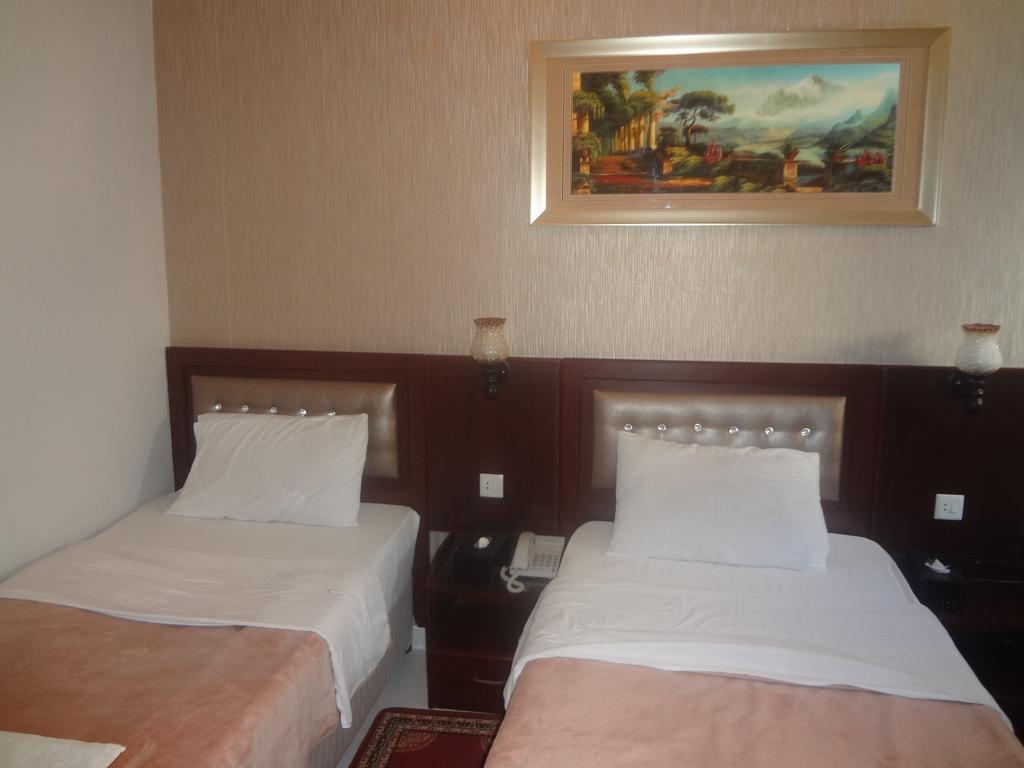 Al Sabkha Hotel