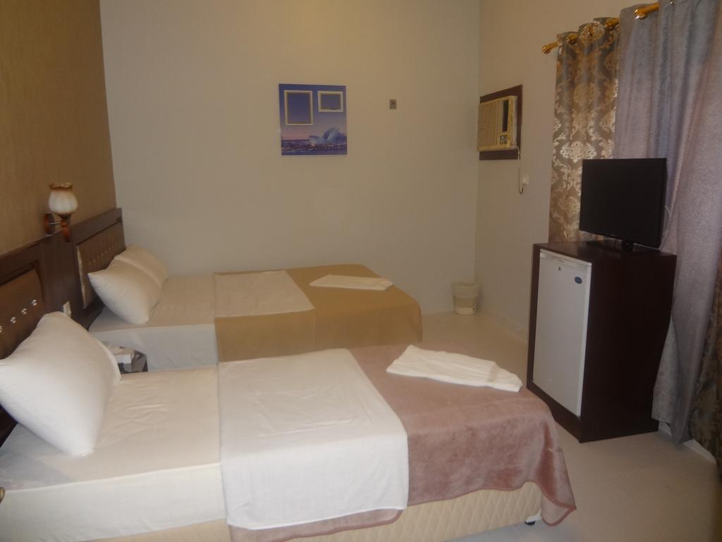 Al Sabkha Hotel *