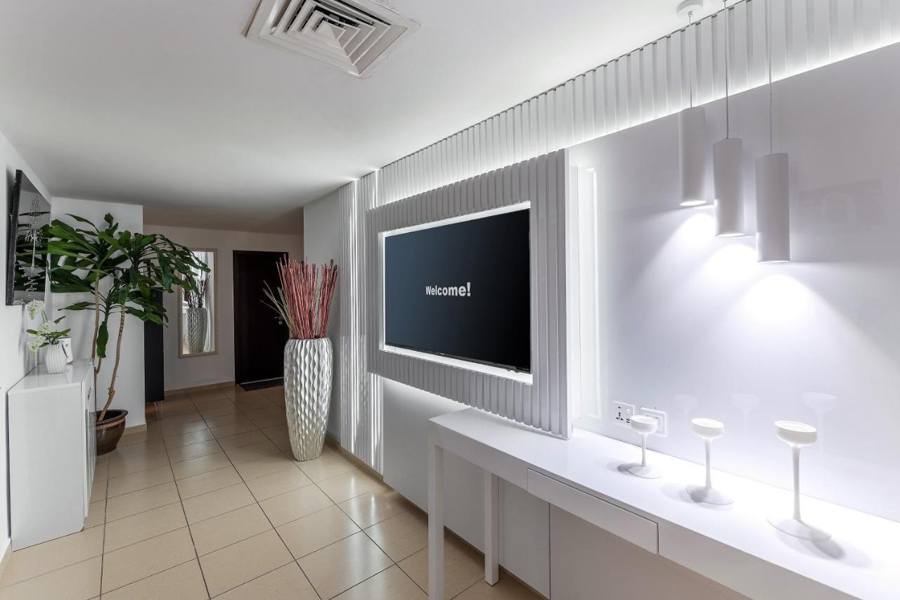 Jbr Penthouse With Terrace Pool Apartment Dubai