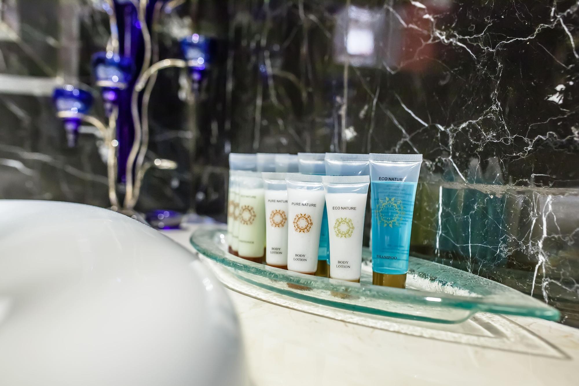 Grand Excelsior Deira Hotel 4*