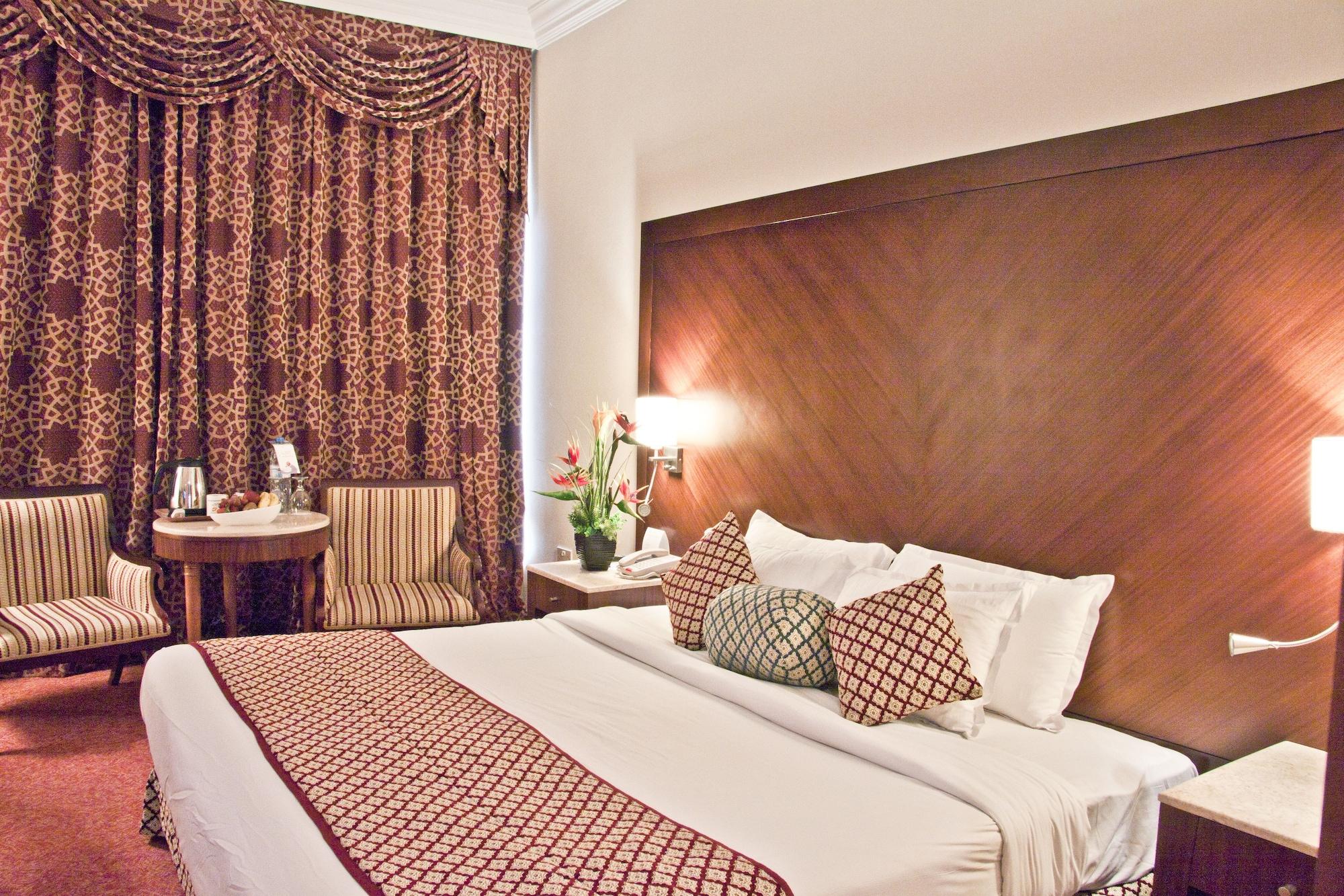 Regent Palace Hotel 4*