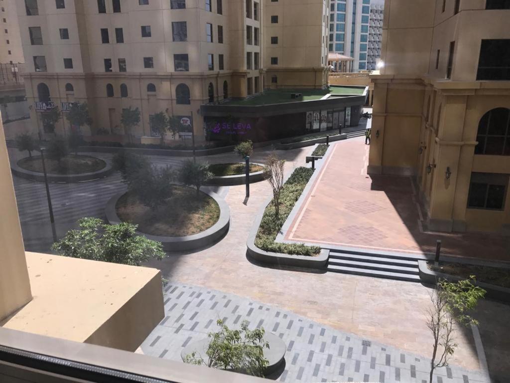 1 Bedroom In Jumeirah Apartment Dubai
