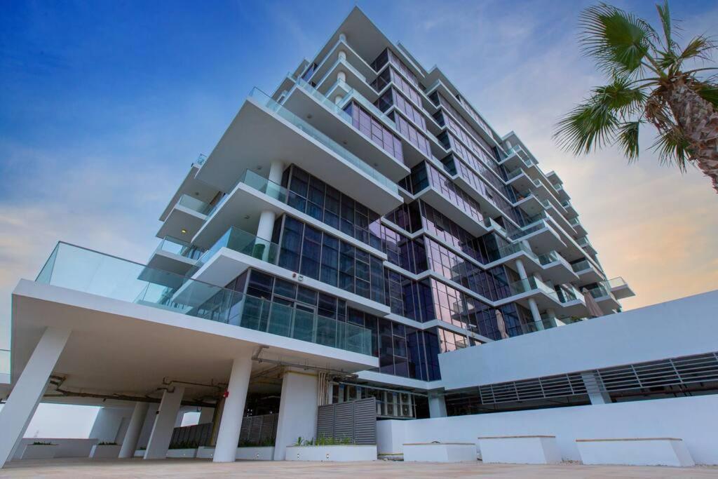 One Bedroom Damac Hills Golf Promenade 2b Dubai