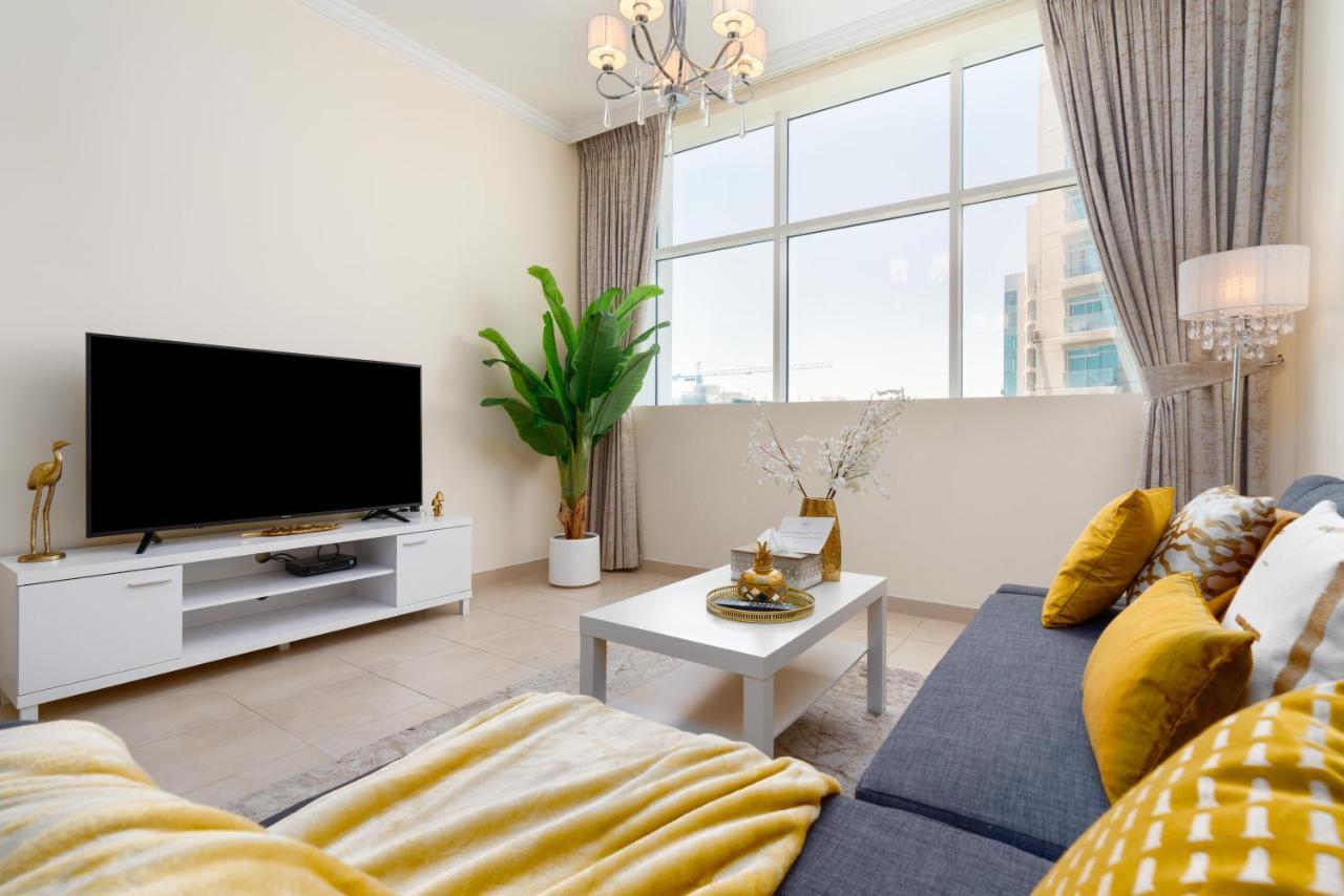 Spacious 2 Beds 5 Min Walk From Mall With Brand New Gym And Rooftop Swimming Pool Apartment