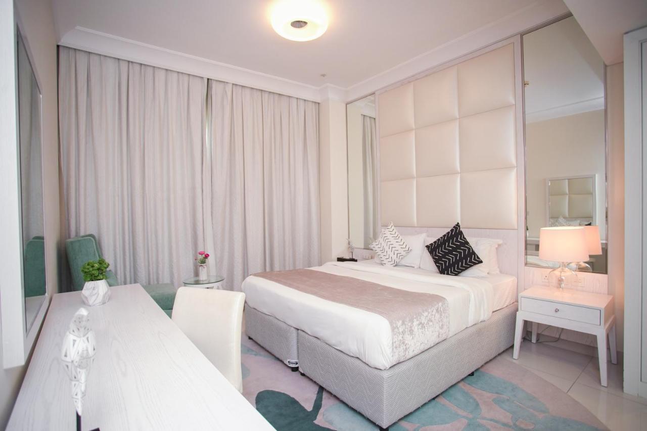 Luxurious - Damac Mall Street Apartment Dubai
