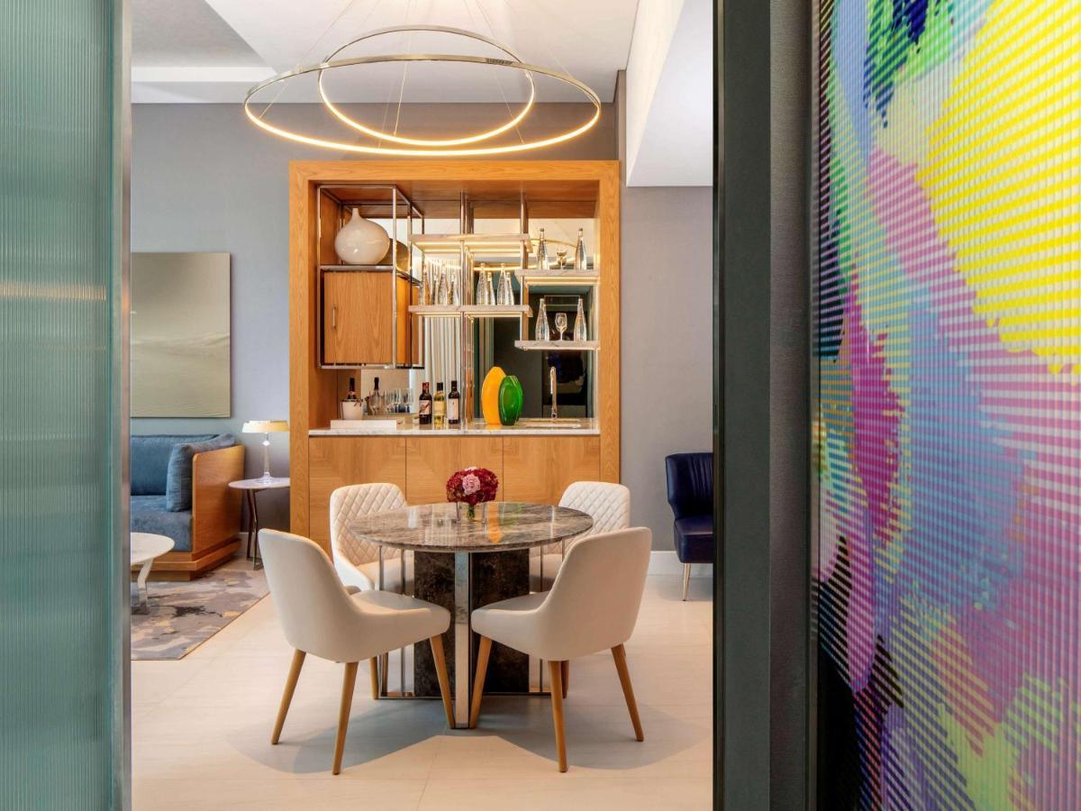 Hotel Sls & Residences