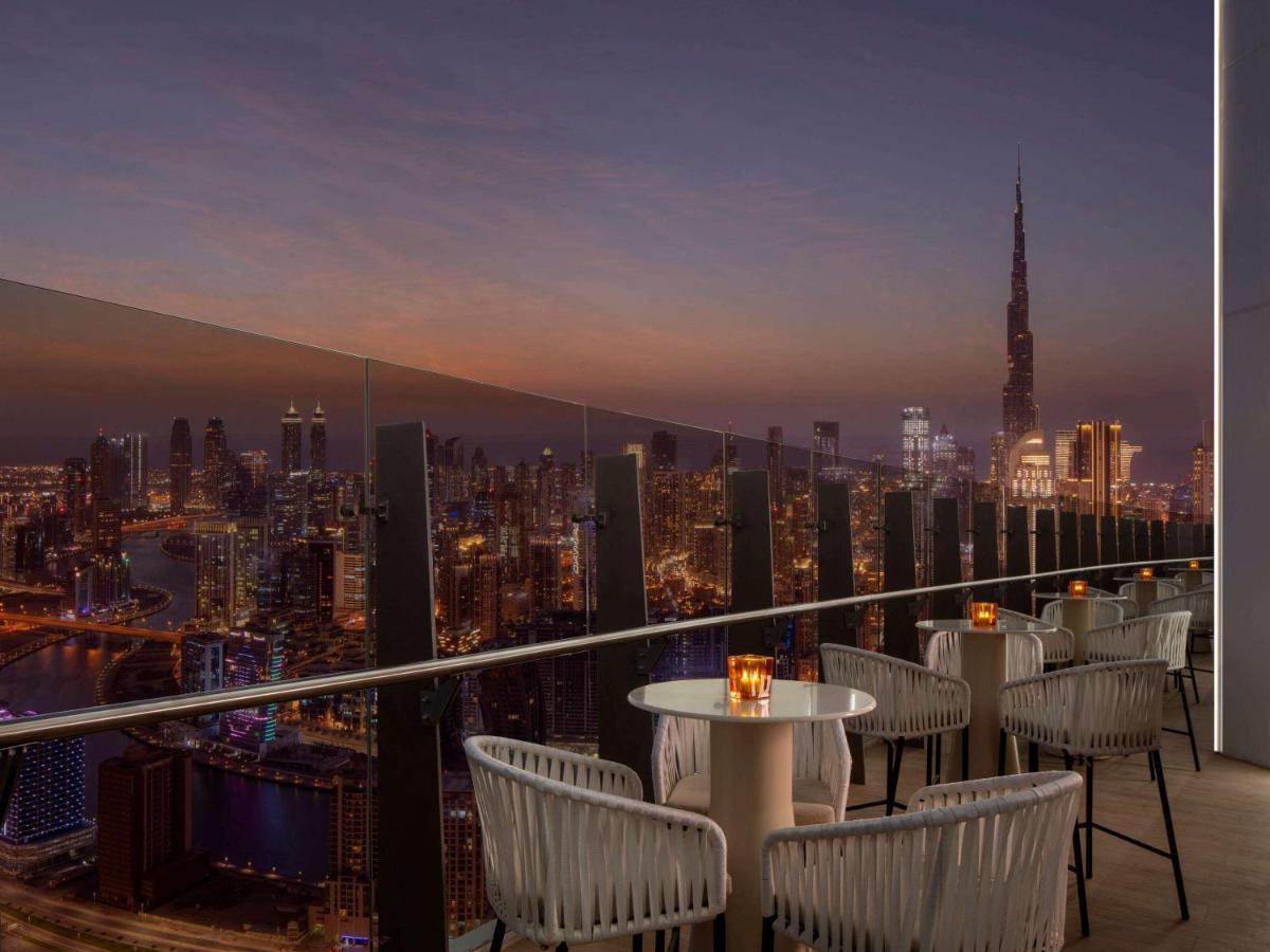 Sls & Residences Hotel