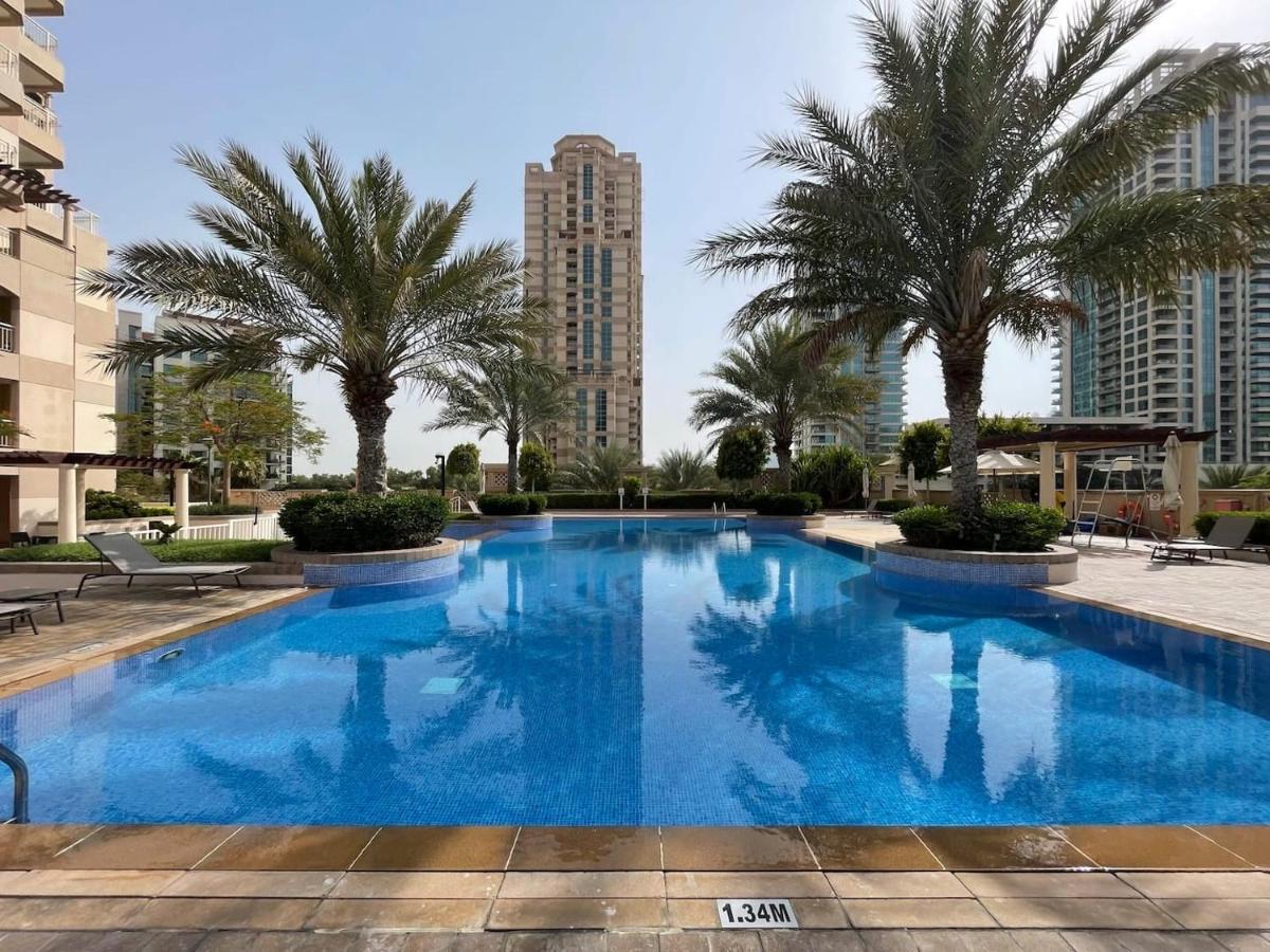 Mosela Tower By Emaar, The Views And Greens Dubai