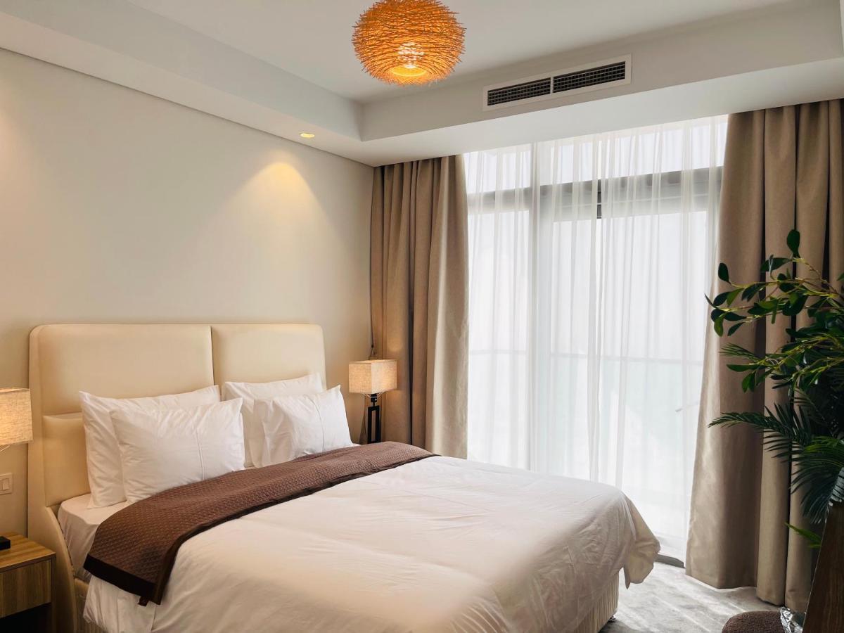 Paramount Midtown Residence: Luxury Sea View Near Burj Khalifa *