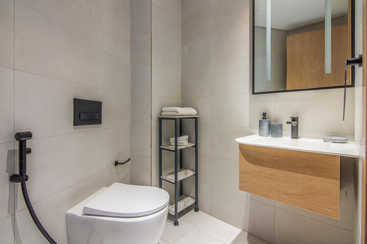 Lovely 1 Bedroom With Partial Burj Khalifa View And Canal View