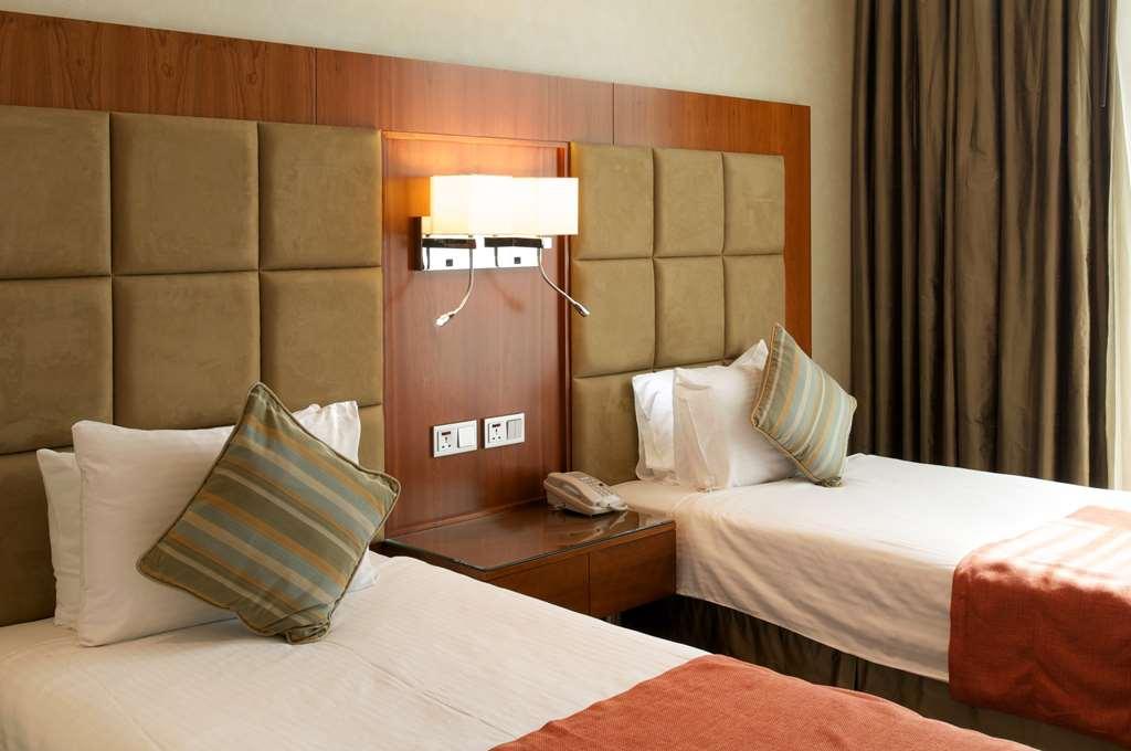Montreal Barsha Hotel