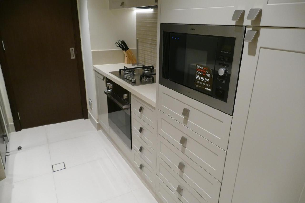 Address Fountain Burj Khalifa Fountain Views Apartment *